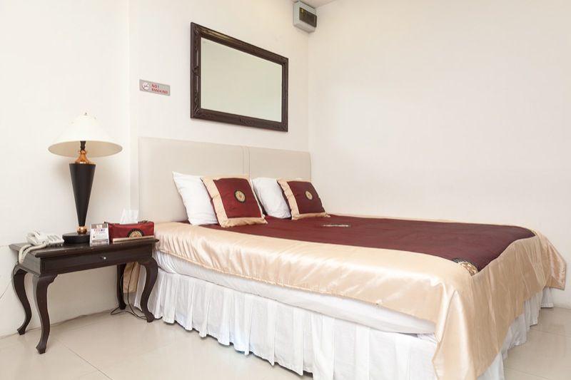 Hotel Arawana Express Phromphong Bangkok Exterior foto