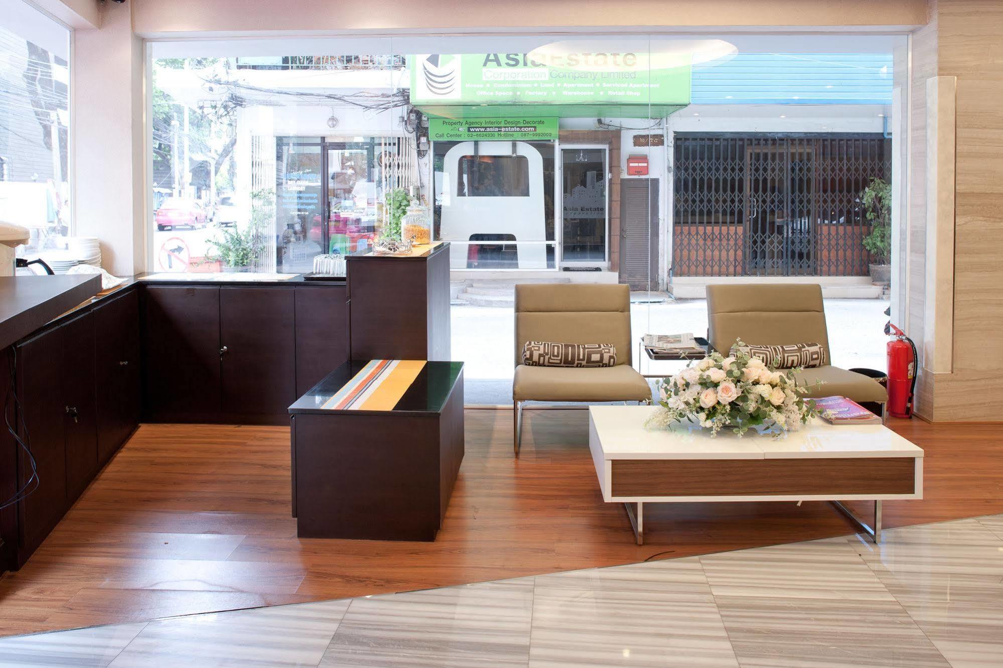 Hotel Arawana Express Phromphong Bangkok Exterior foto